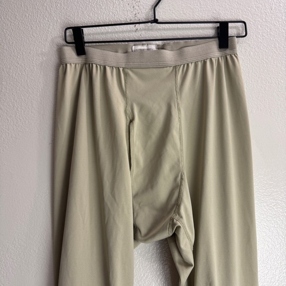 US Army Peckham Drawers Light Weight Cold Weather GEN III Thermal Medium Reg - Picture 3 of 8
